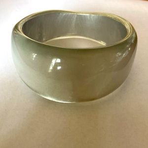 $5 

/ gray lucite chunky bangle bracelet